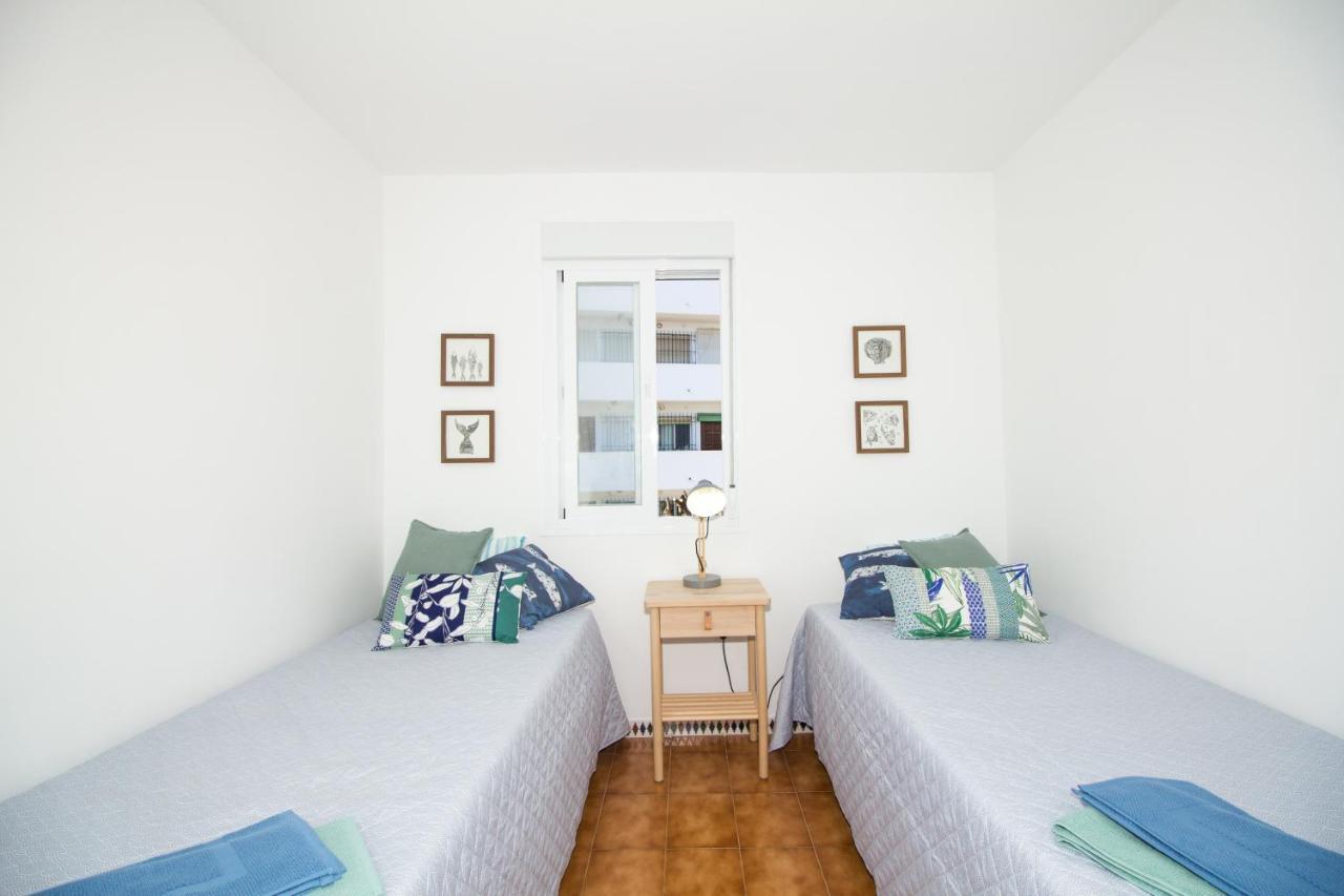 A Cozy And Elegant Townhouse Across The Beach Torre de Benagalbon Zewnętrze zdjęcie