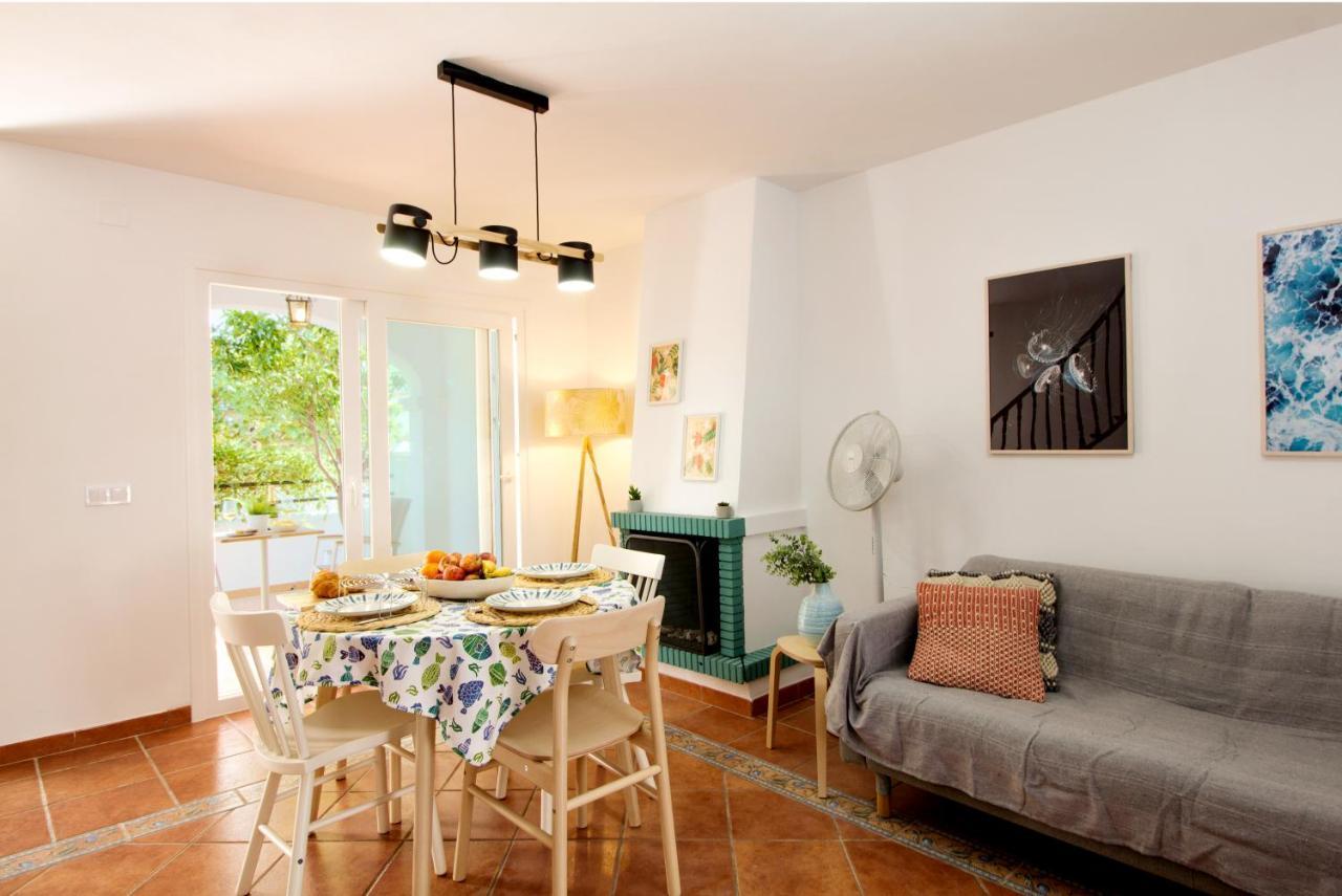 A Cozy And Elegant Townhouse Across The Beach Torre de Benagalbon Zewnętrze zdjęcie